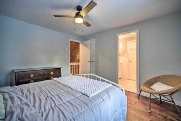 بيت ريفى Cozy Retreat W/ Hot Tub, On Sleepy Hollow Lake!