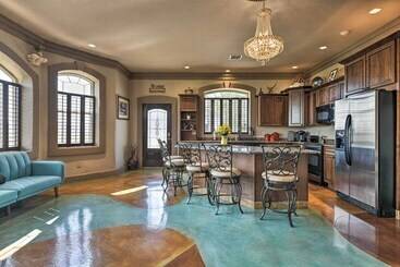 Flawless Durango Home W/ Theater + Pool Table