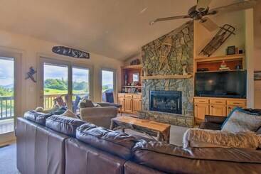 بيت ريفى High Gravity  Banner Elk Custom Chalet W/ Views!