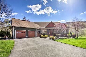 House W/deck, Fire Pit   15 Mins To Snowshoe!
