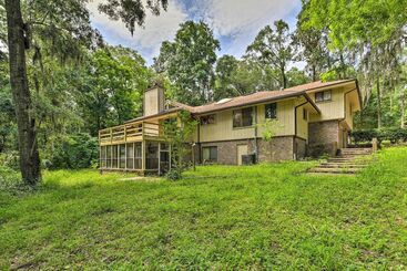 Jacksonville Home On 1 Acre ~ 6 Mi To Beach!