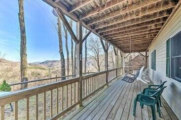 Maggie Valley Home W/ Mountain Views + Decks!