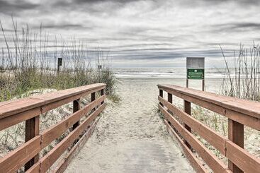 Charming Lakefront Retreat In Palmetto Dunes!