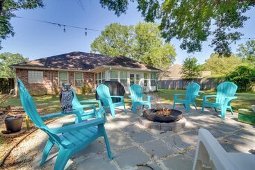 Ocean Springs Home W/ Fire Pit & Game Room!