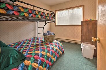 קוטג'' Private Hot Tub & Fireplace: Poconos Home!