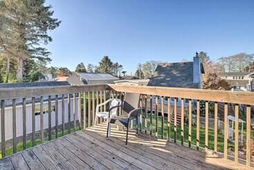 별장 Pet Friendly Rockaway Beach Home W/ Fire Pit!