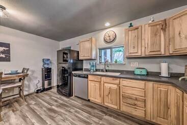 Pet Friendly Ruidoso Home W/ Deck & Forest Views!