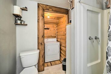 Pigeon Forge Cabin W/ Private Hot Tub & Gas Grill