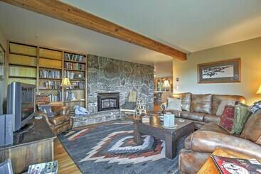 Steamboat Springs Home W/ Hot Tub + Mtn Views