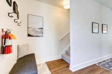 1 Mi To Downtown: Modern Ocean Springs Cottage