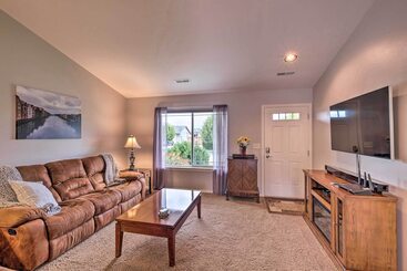 Saddle Rock East: Wenatchee Home < 3 Miles To Town