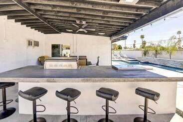 Stylish Palm Springs Home W/ Private Pool & Spa!