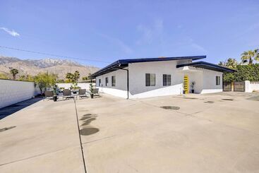 Stylish Palm Springs Home W/ Private Pool & Spa!