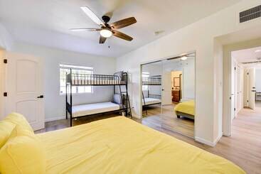 Stylish Palm Springs Home W/ Private Pool & Spa!
