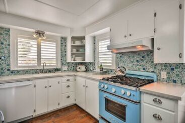 Waterfront Seaside Beach Home W/ Views & Hot Tub!