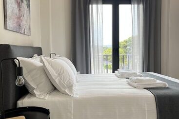 Aellō Luxury Apartments