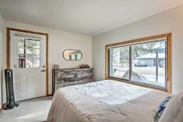 Bright Eagle Vail Escape W/ Deck + Mtn Views!