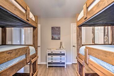 Сельский дом Private Boat Dock: Bright Lake Ozark Home!