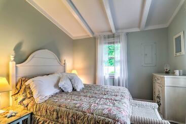 Charming Hyannis Cottage: 1 Mi To Beach!