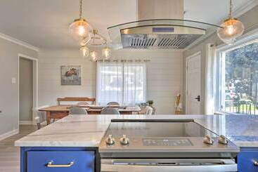 Chic Charleston Home   Half Mile To Park Circle!
