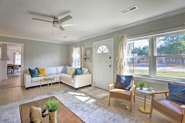 Chic Charleston Home Half Mile To Park Circle!