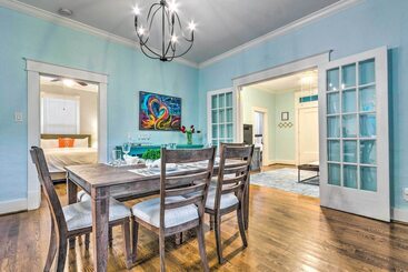 Colorful Cottage W/ Deck ~ 5 Mi To Downtown!
