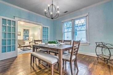 Colorful Cottage W/ Deck ~ 5 Mi To Downtown!