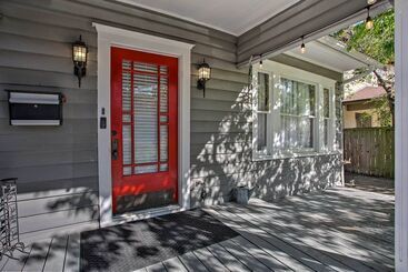 Dallas Couples Retreat: Walk To Lower Greenville!