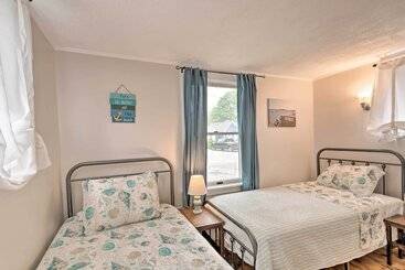 Cozy Sea Street Cottage 1 Mile To Ferry Boats!
