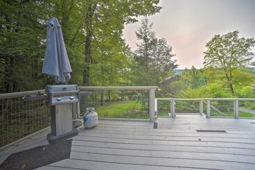 Cozy Stockbridge Cabin   Walk To Beach & Lake!