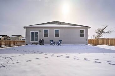 Dreamy Windsor Home With Grill ~ 3 Miles To Lake!