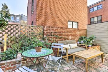 Historic Home W/ Garden: Walk To Center City!