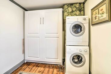 Historic Home W/ Garden: Walk To Center City!