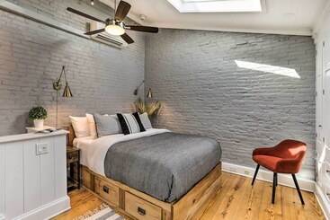 Historic Home W/ Garden: Walk To Center City!