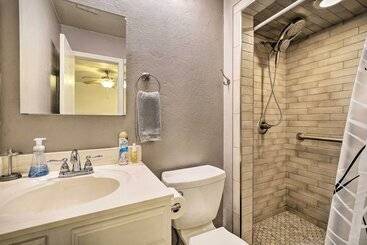 Home W/ Screened Porch ~ 10 Miles To Dtwn Okc!
