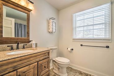 Lake Geneva Home With Grill < 2 Miles To Beach!