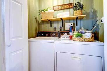 茅舍 Boat Doat: Lake Of The Ozarks Vacation Home!