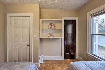 Lakewood Home W/ Yard ~ 8 Mi To Cleveland!