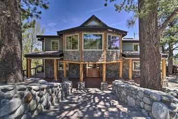 Luxe Reno Chalet W/ Mountain View: 3 Mi To Skiing!