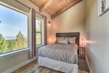 Luxe Reno Chalet W/ Mountain View: 3 Mi To Skiing!