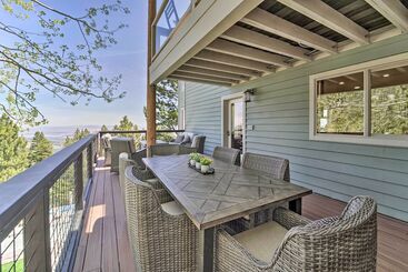 Luxe Reno Chalet W/ Mountain View: 3 Mi To Skiing!