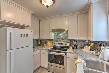 Walk To At&t Stadium: Arlington Home W/ Yard!