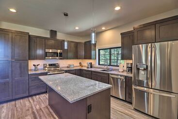 Modern Kalispell Retreat: 37 Mi To Glacier Np