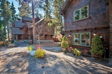 Modern Lakeside Cabin: Walk To Dock & Tahoe City