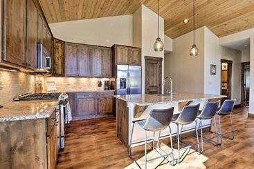 Mtn View Fraser Home W/ Hot Tub   Near Skiing!