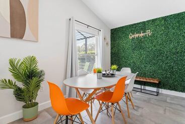 Newly Remodeled Family Home W/ Pool Near Disney!