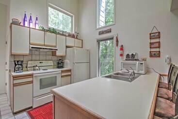 کلبه Nice Galena Home W/ Huge Patio, Hot Tub & Fire Pit