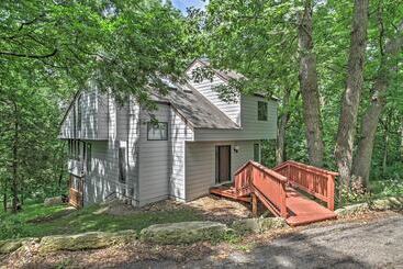 Nice Galena Home W/ Huge Patio, Hot Tub & Fire Pit