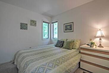 Nice Galena Home W/ Huge Patio, Hot Tub & Fire Pit