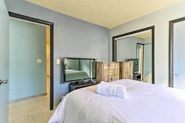 North Miami Beach Rental: Near Walking Park!
